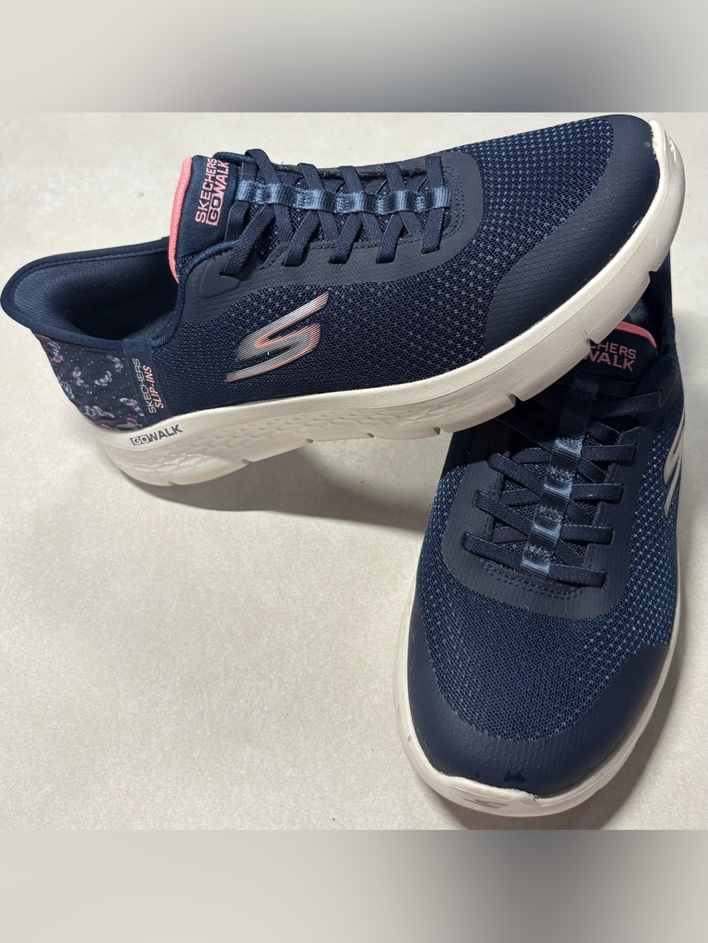 Skechers Hands Free Slip-ins: GO WALK Flex - Eva Floral Shoes Blue & Pink